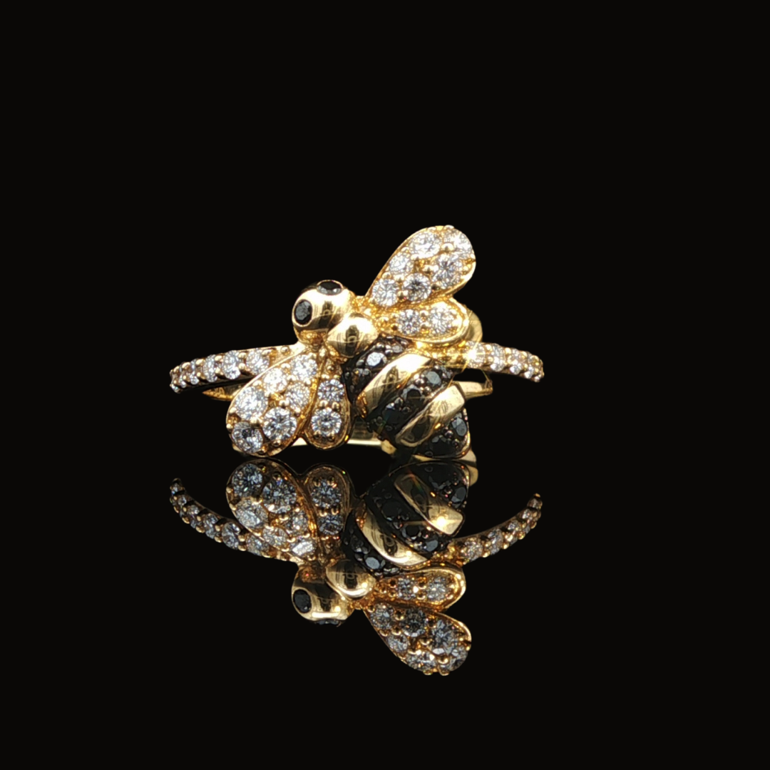 Black & White Diamond Bee Ring in 18ct Yellow Gold
