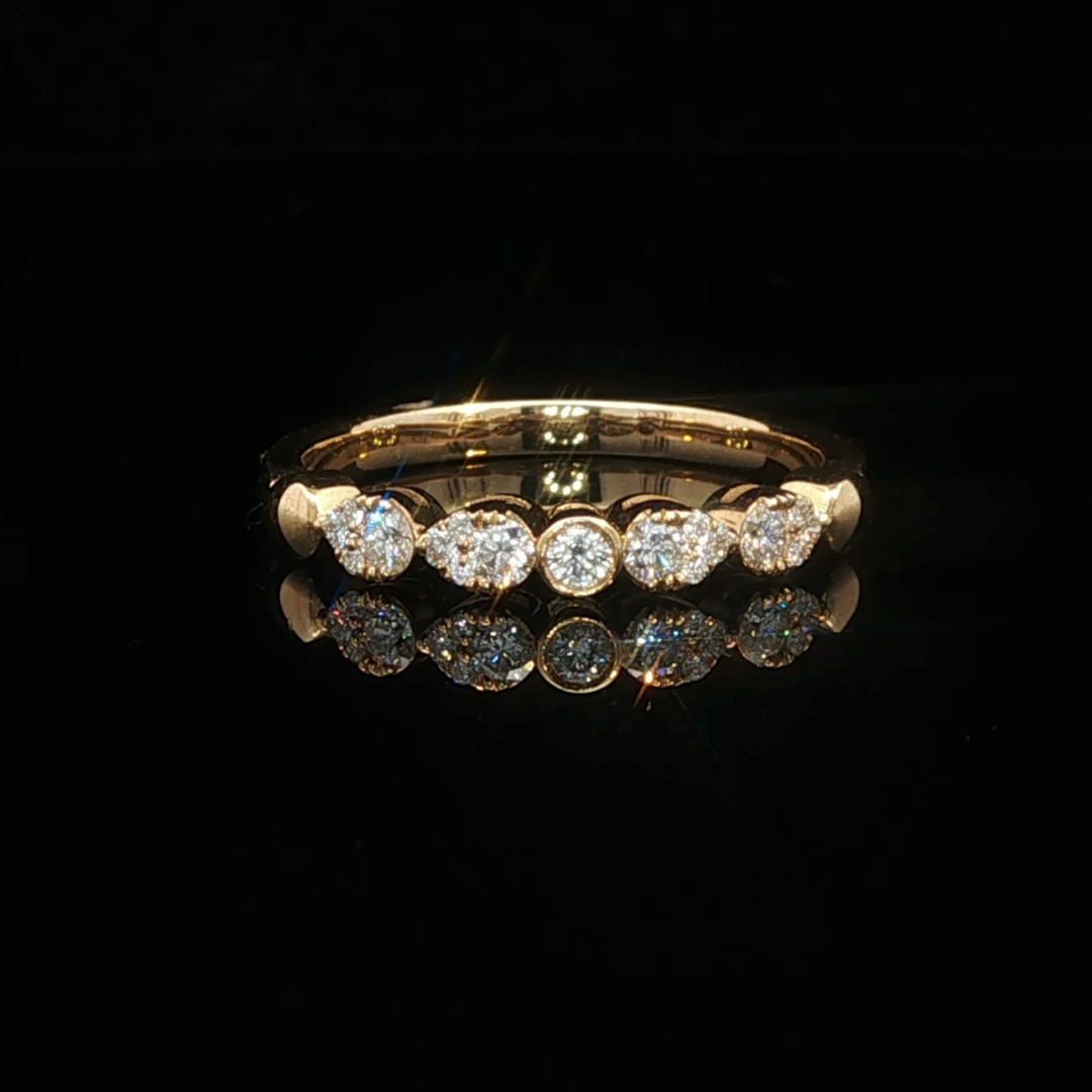 Diamond Wedding Band in 18ct Yellow Gold | Brinkhaus Jewellers
