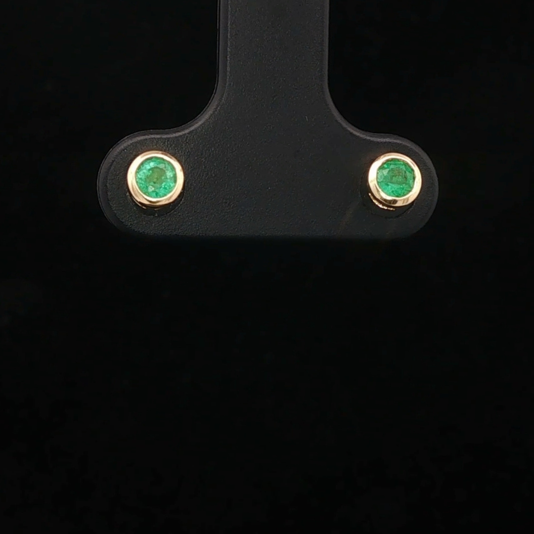 Emerald Bezel Stud Earrings in 18ct Yellow Gold