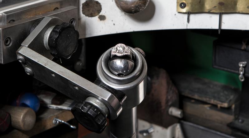Custom made diamond engagement rings Perth 