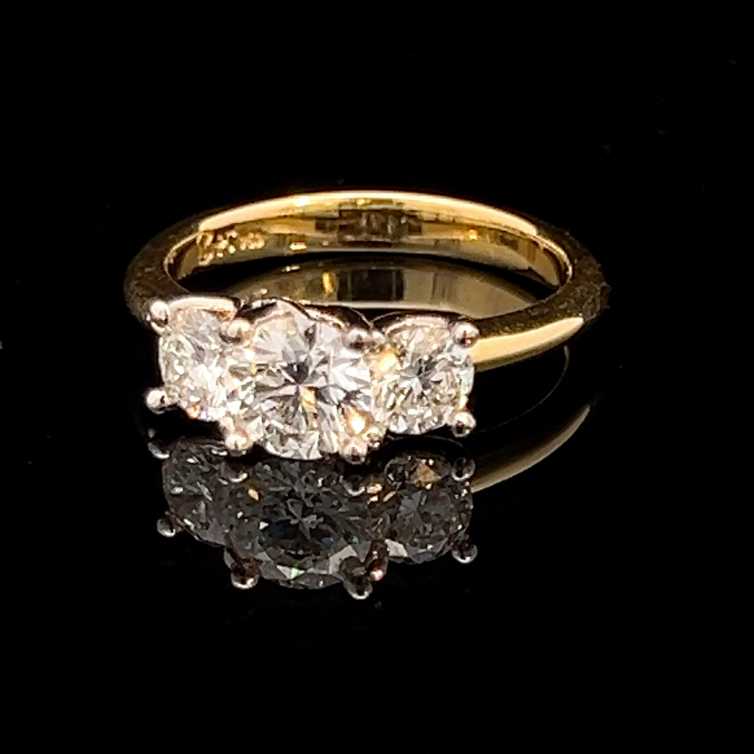 3 Stone Round Brilliant Cut Diamond Engagement Ring