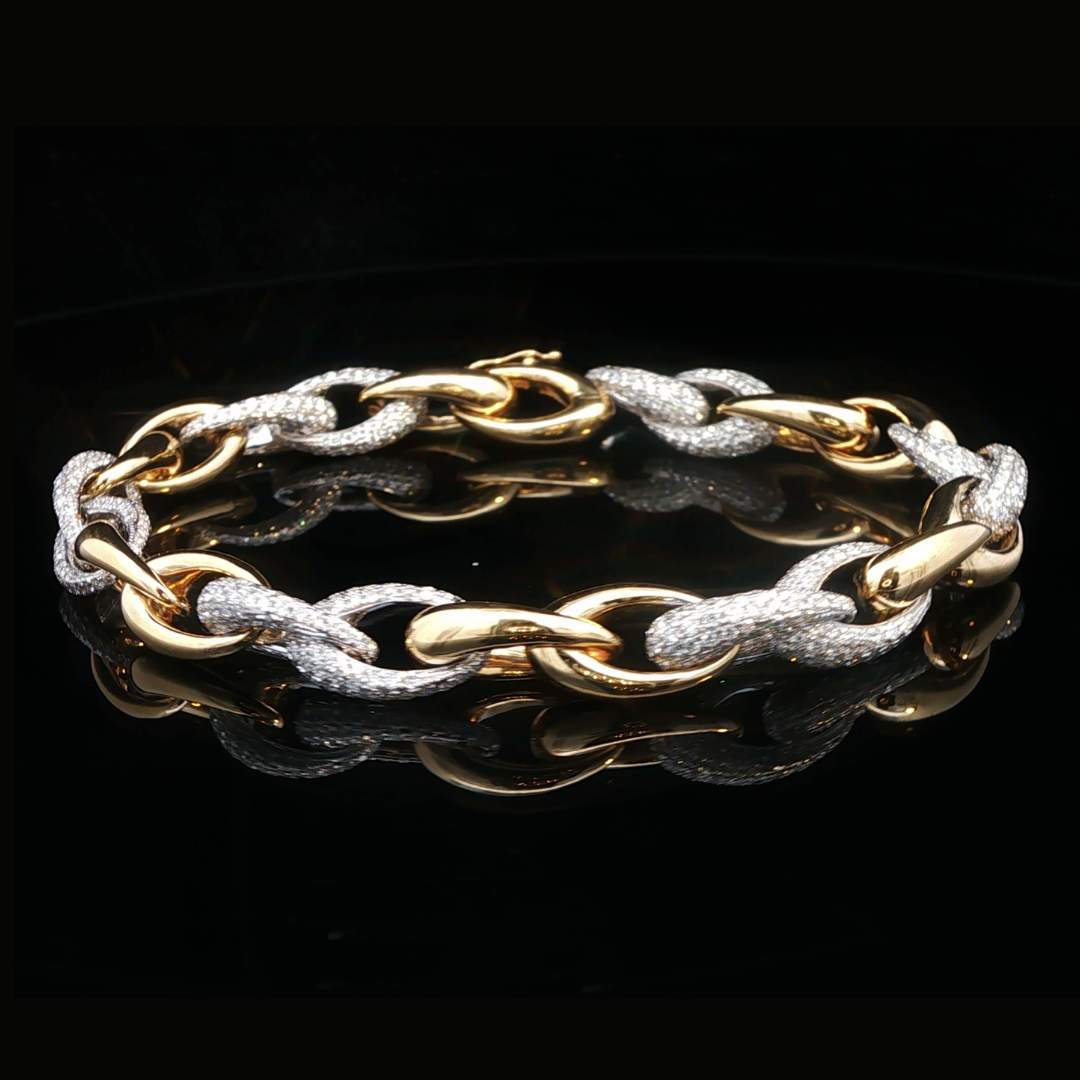 Diamond Chain Link Bracelet in 18ct Yellow Gold