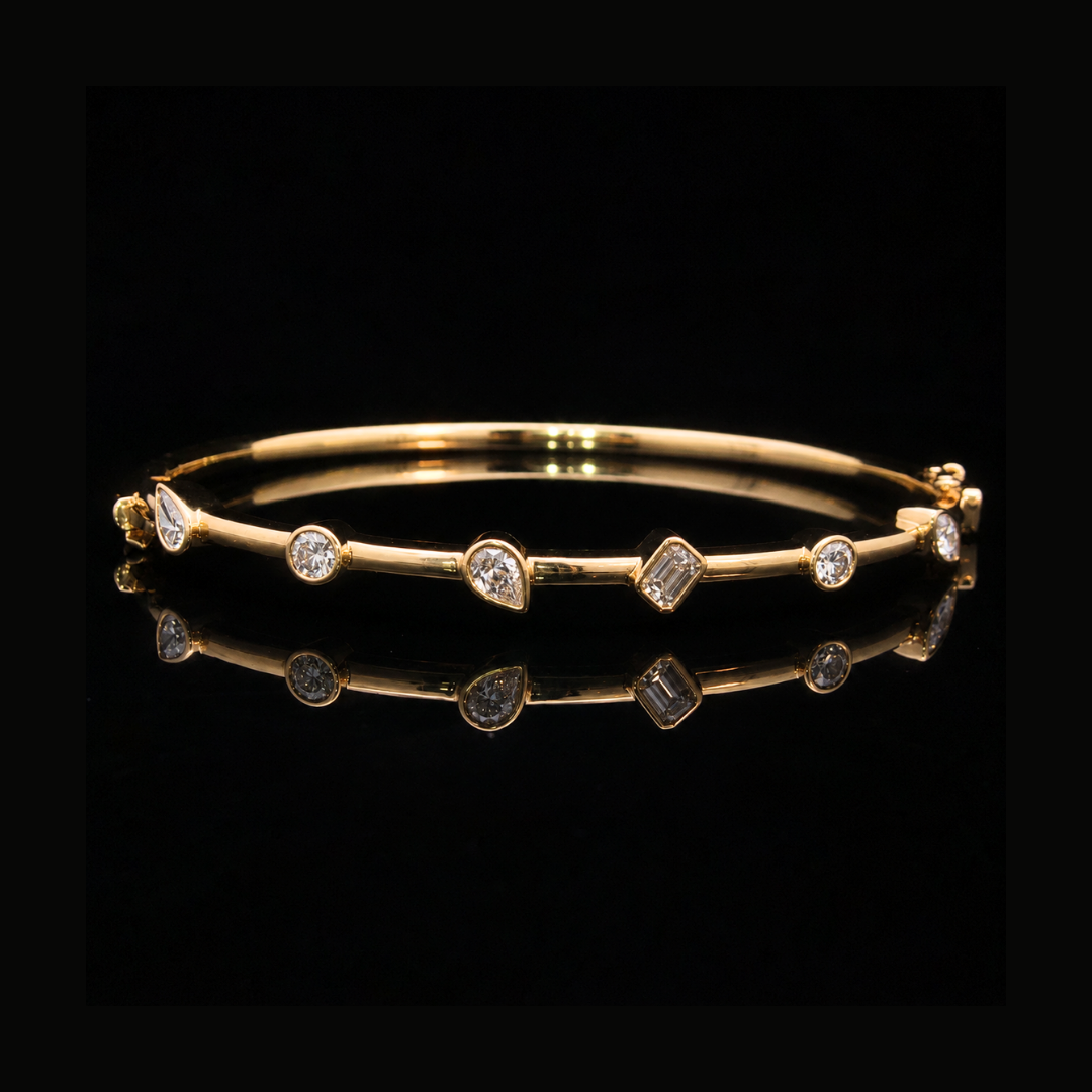 Mixed Diamond Hinged Bangle in 18ct Yellow Gold