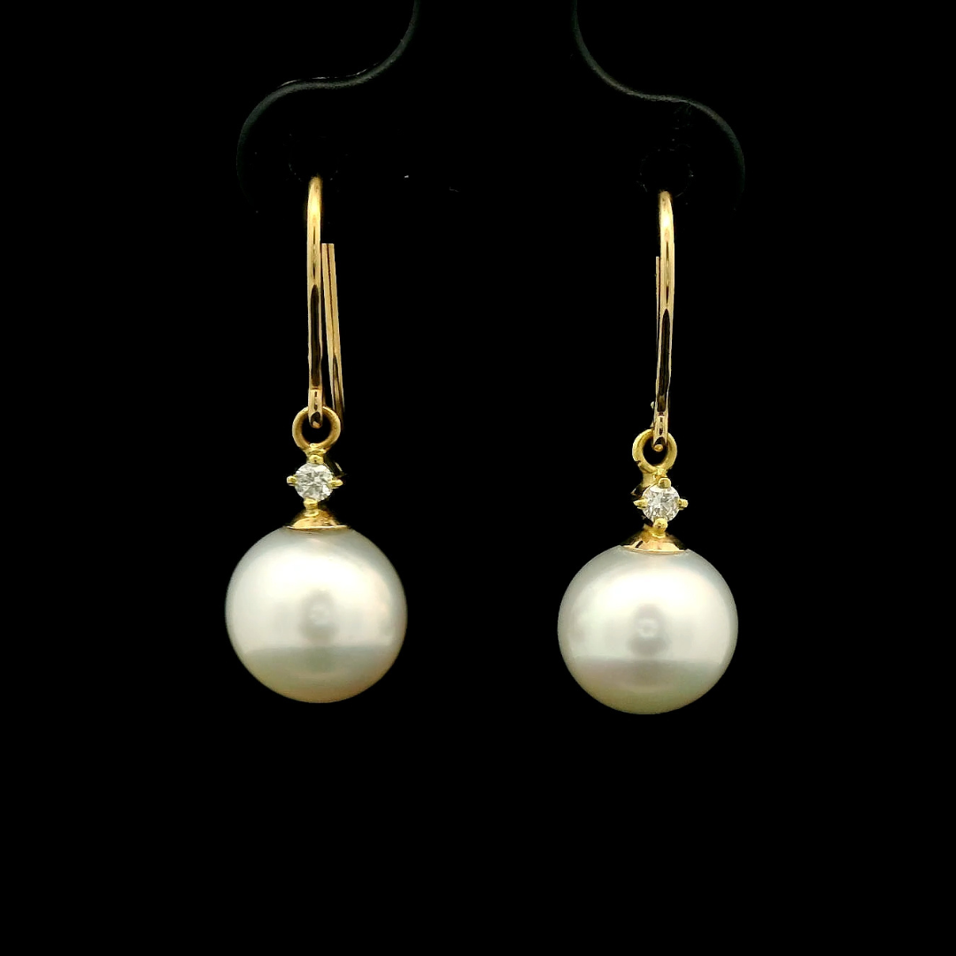 South Seal Pearl Earrings in 18ct Yellow Gold  | Brinkhaus Jewellers