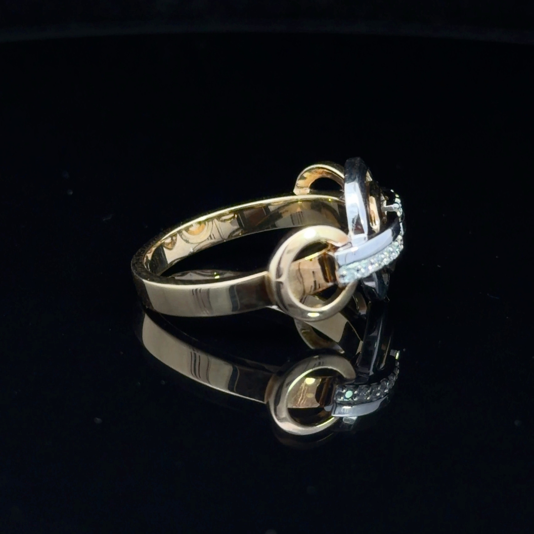 Two Tone Diamond Link Ring in 18ct Yellow and White Gold | Brinkhaus Jewellers Claremont