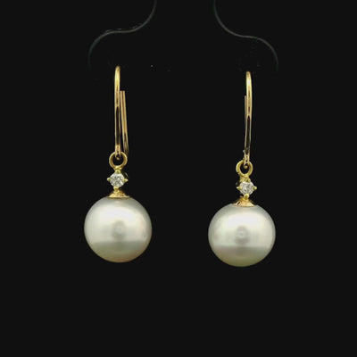 South Seal Pearl Earrings in 18ct Yellow Gold  | Brinkhaus Jewellers