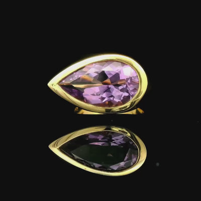 Pear-Shaped Amethyst Ring in 18ct Yellow Gold | Brinkhaus Jewellers Claremont