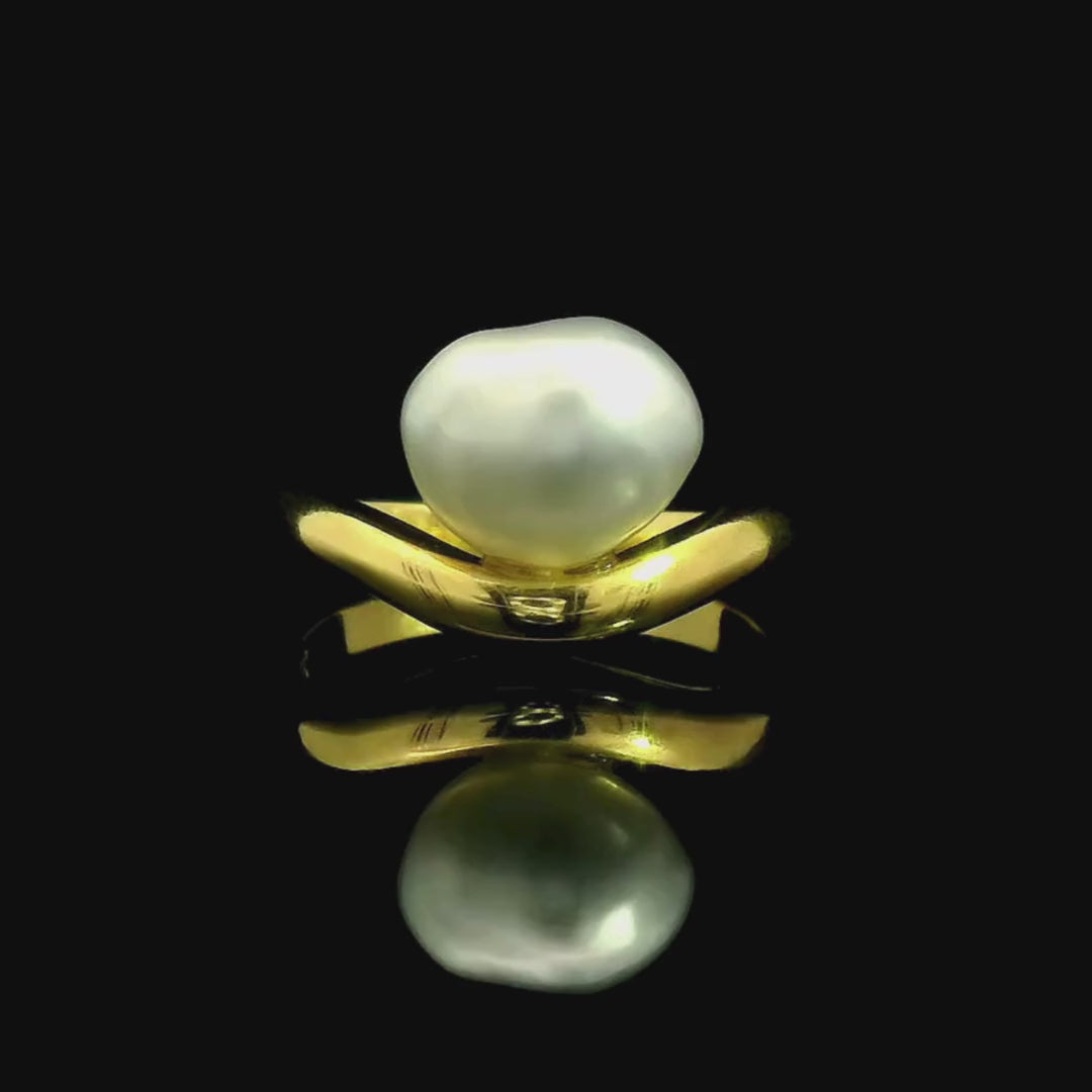 South Sea Pearl Ring in 18ct Yellow Gold  | Brinkhaus Jewellers